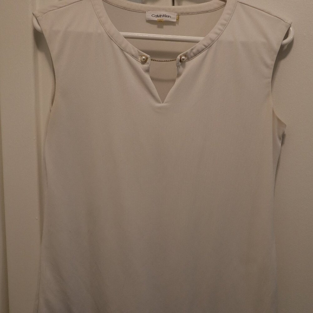 Calvin Klein White Keyhole Shell Top - Picture 2 of 4